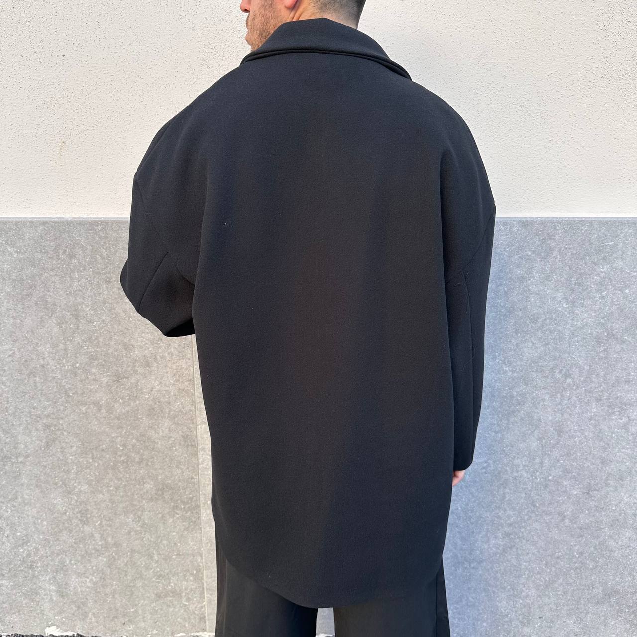 Cappotto over nero