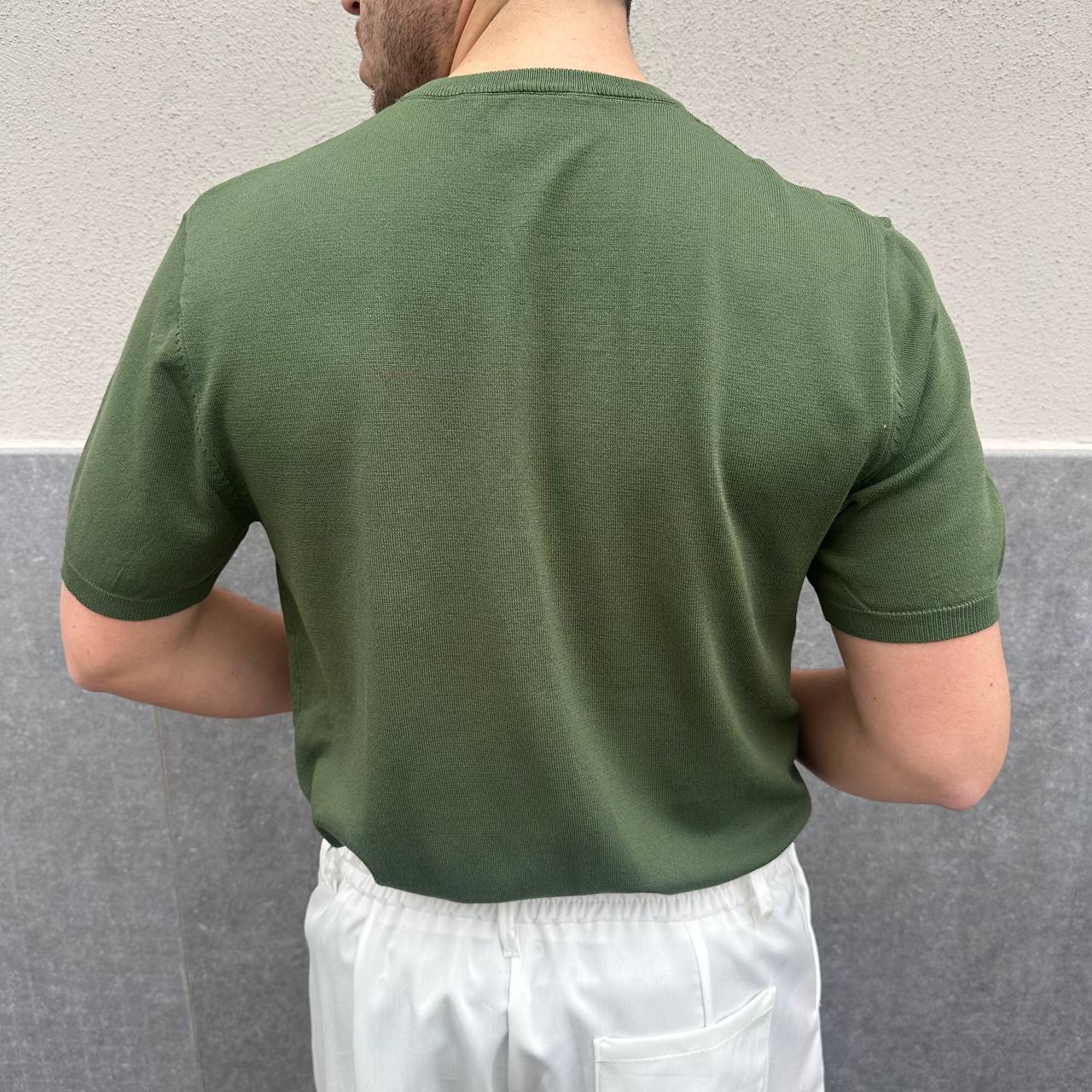 Maglia in filo verde