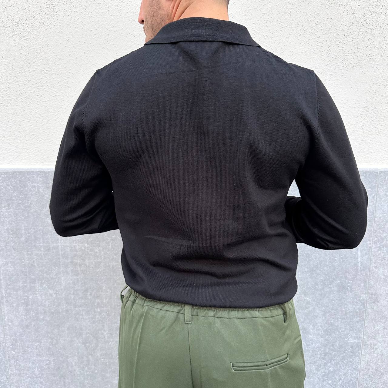 Polo in caldo cotone nera