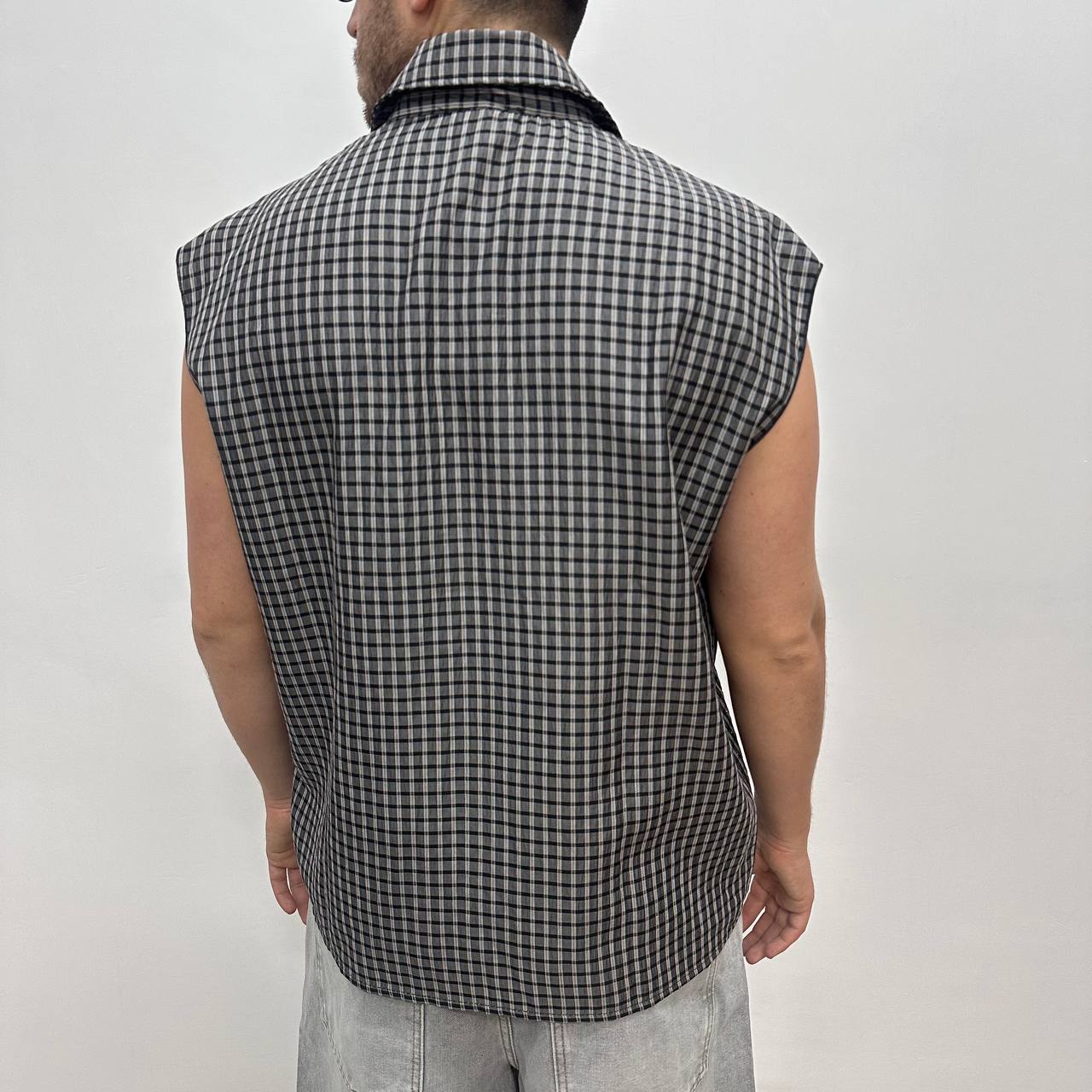 Camicia con perle smanicata nera