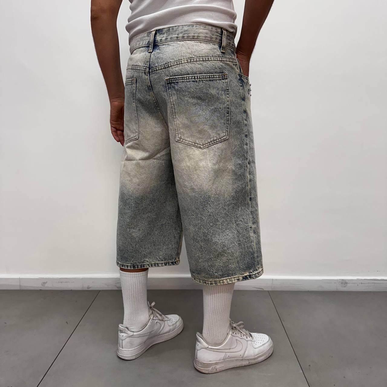 Short 3727