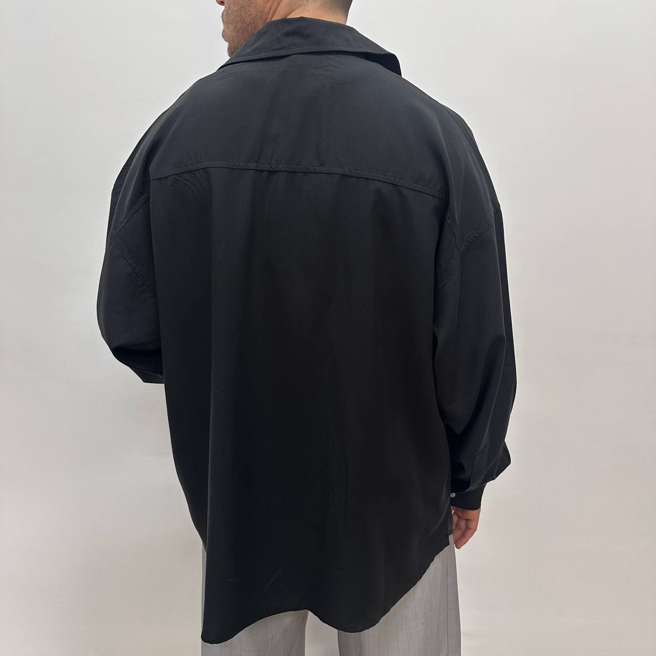 Camicia in viscosa over nera