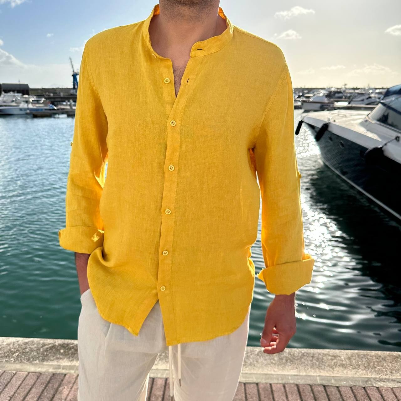 Camicia in lino collo coreano senape