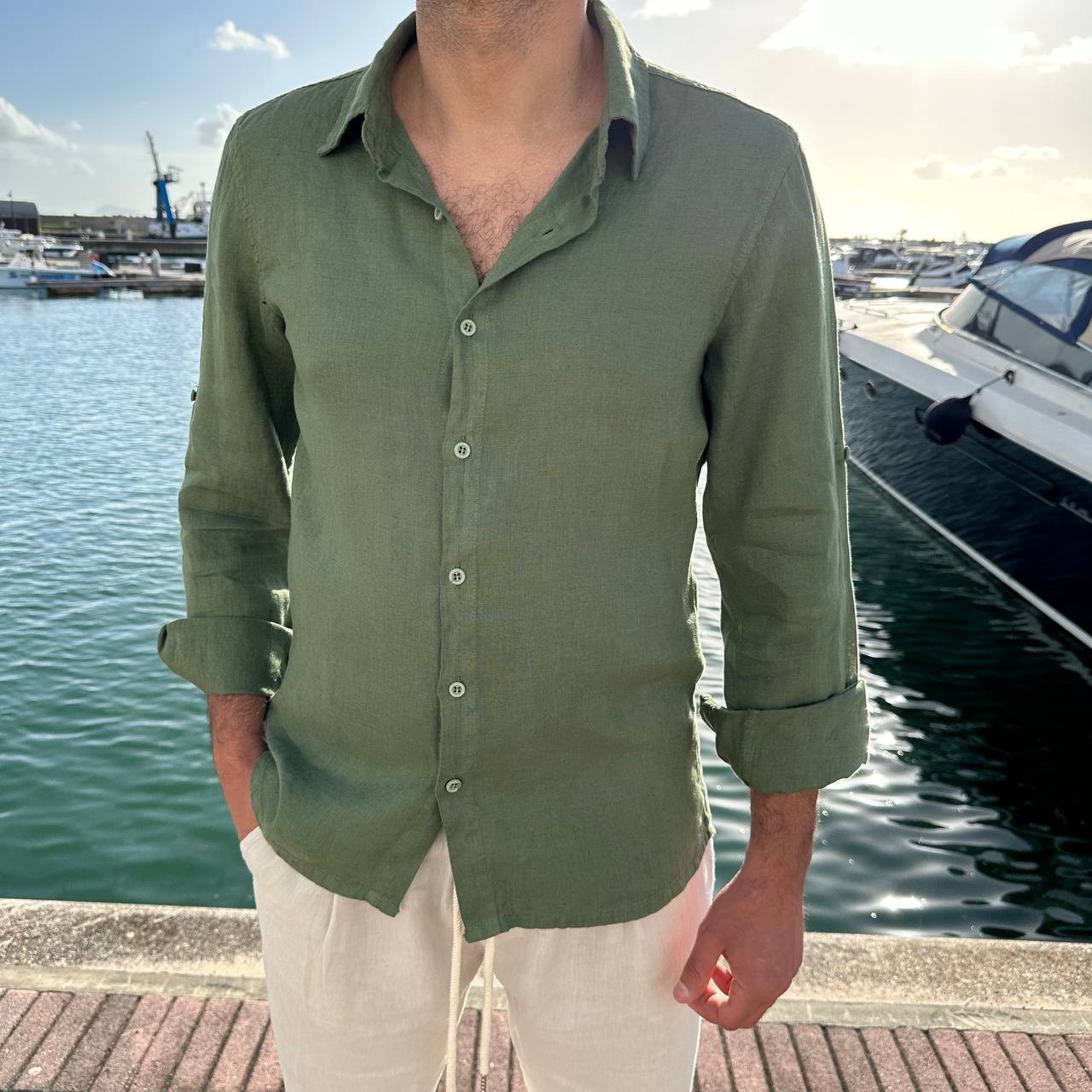 Camicia in lino collo francese verde