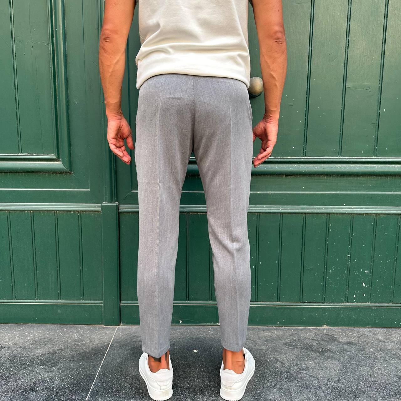 Pantalone capri grigio