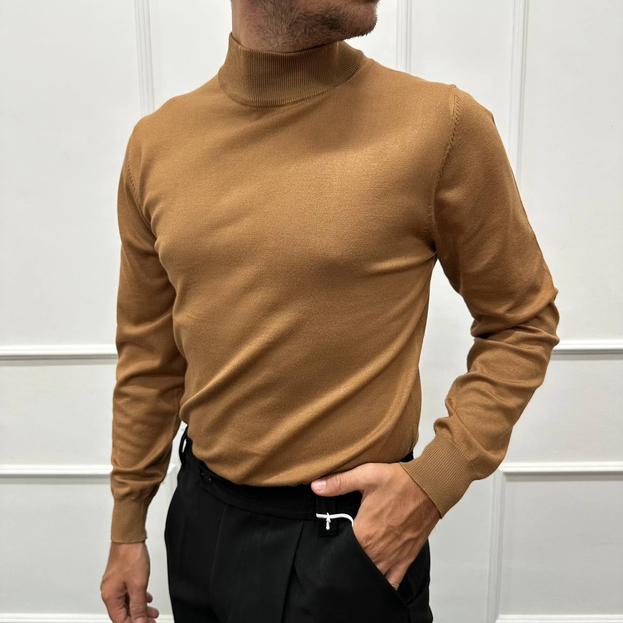 Mezzocollo in cotone caldo cammello