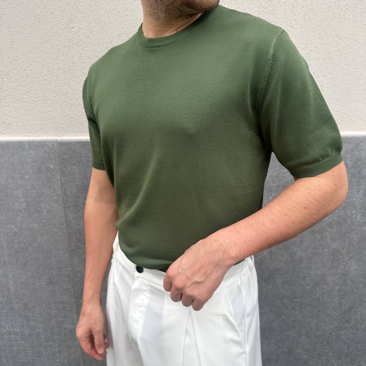 Maglia in filo verde