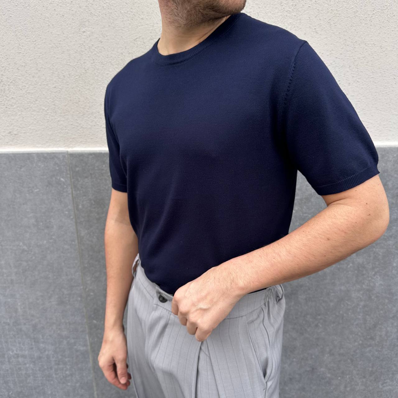 Maglia in filo blu