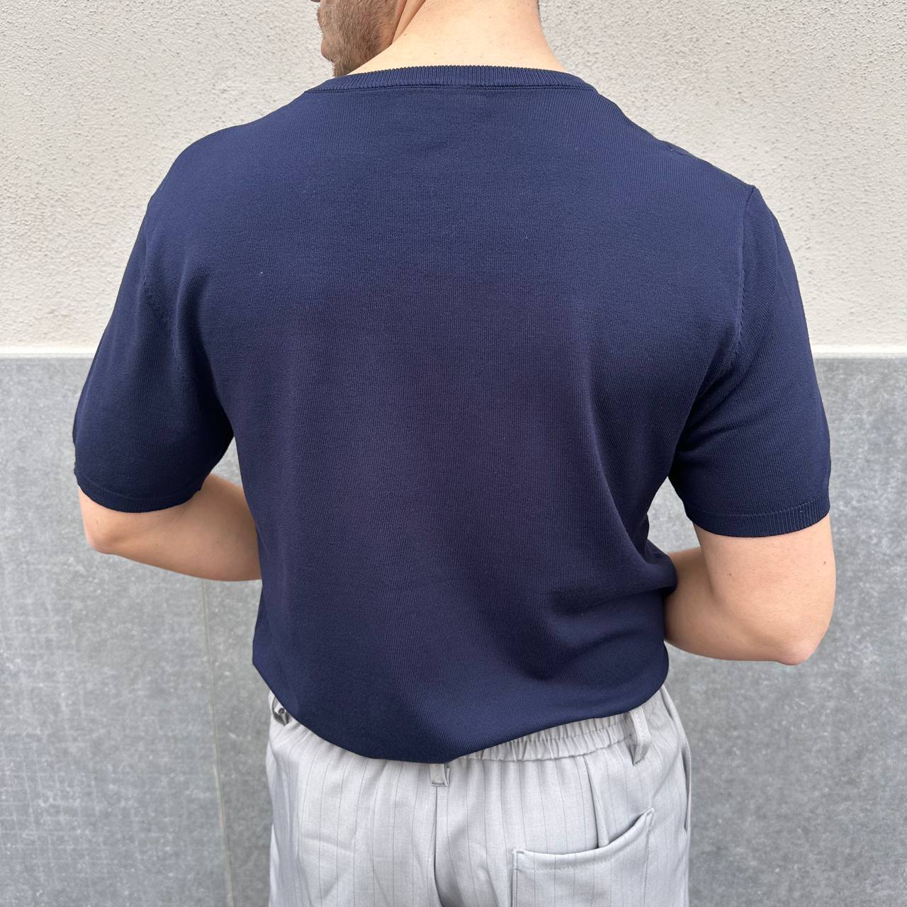 Maglia in filo blu