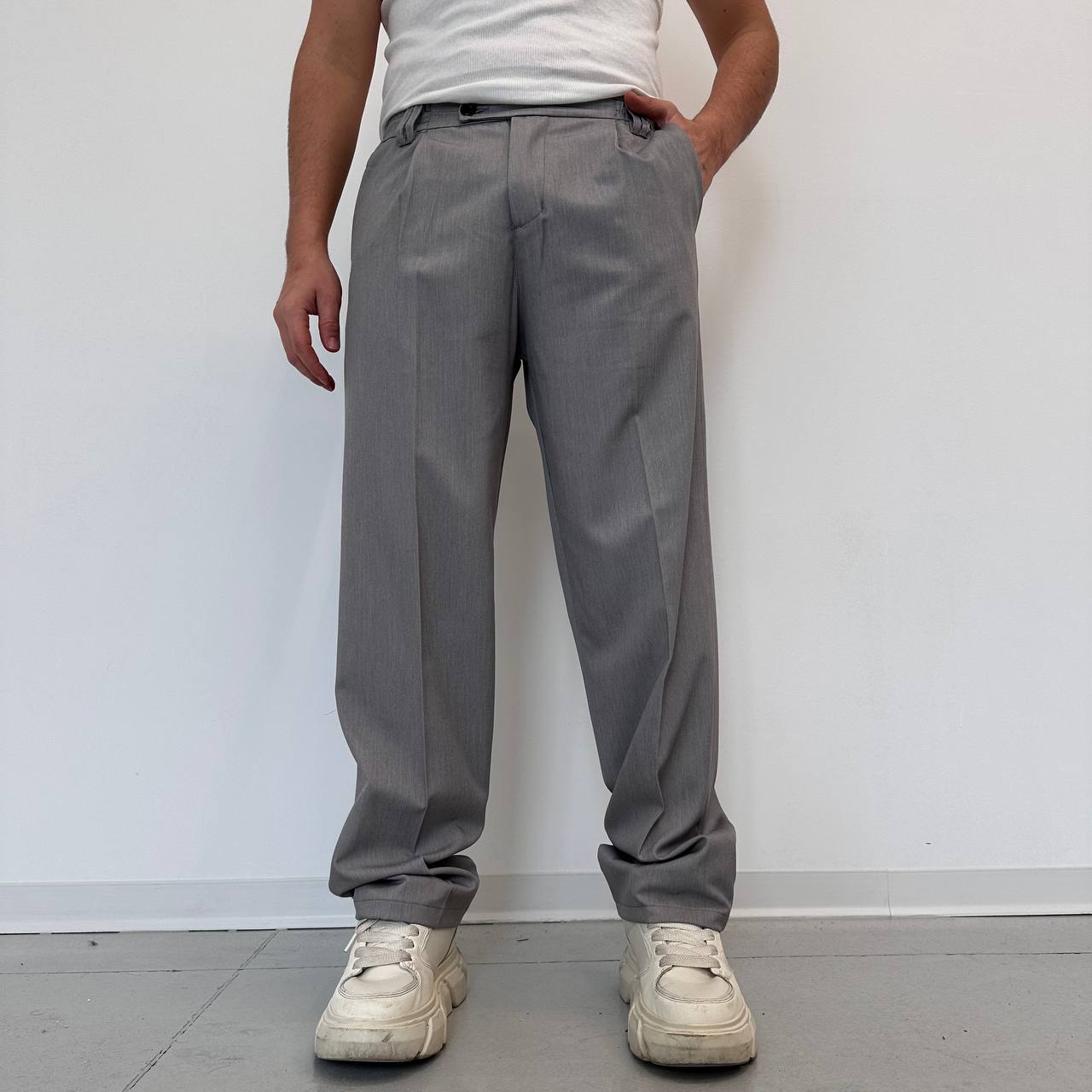 Pantalone palazzo grigio