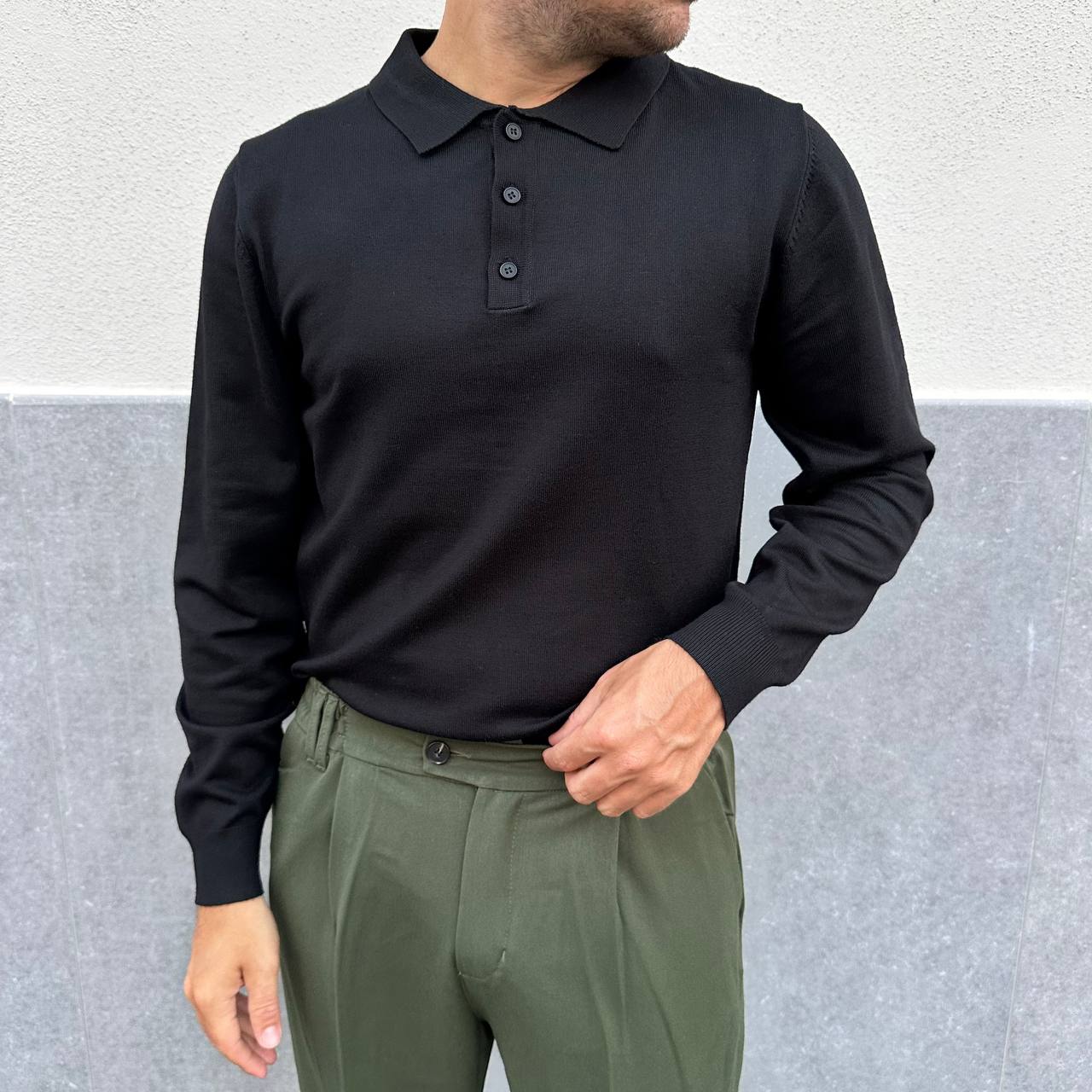 Polo in caldo cotone nera