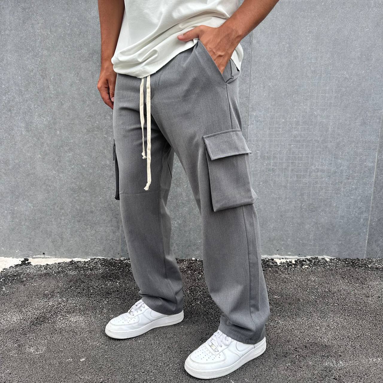 Pantalone cargo grigio