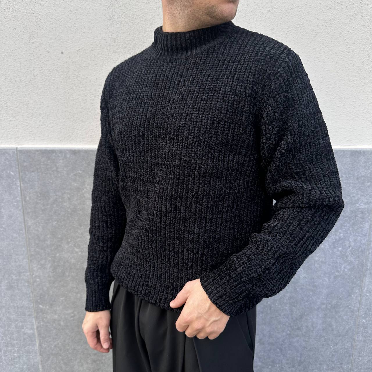 Mezzocollo in ciniglia nero