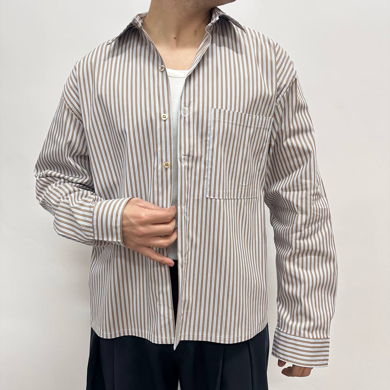 Camicia crop riga marrone