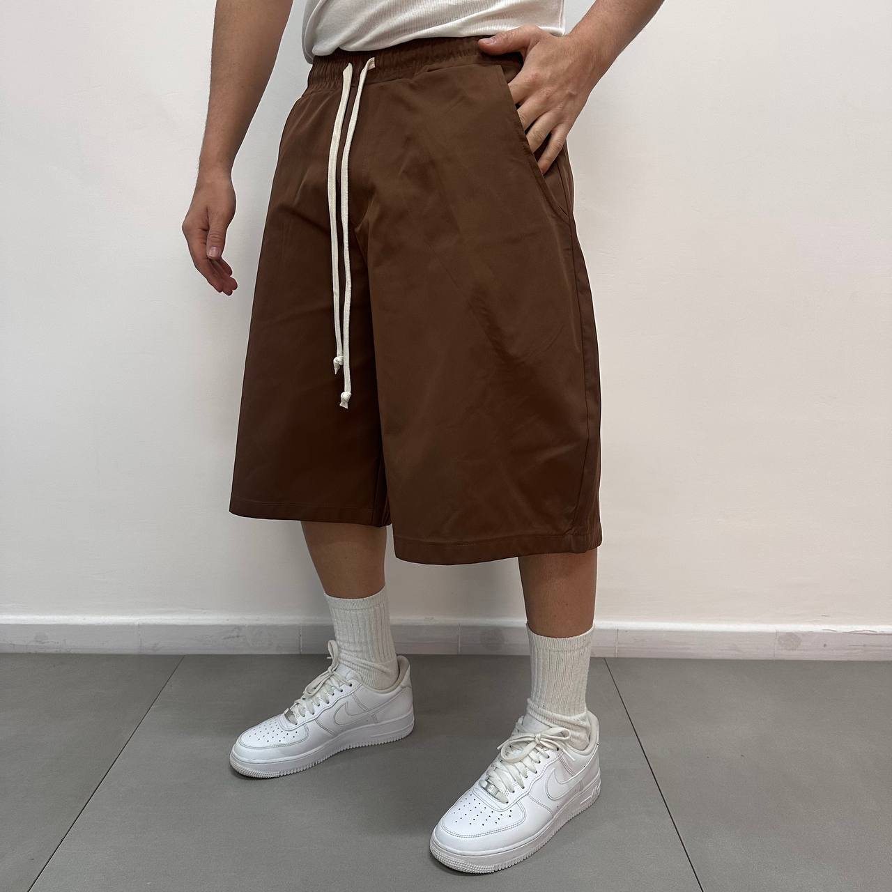 Short Balloon Tech Marrone