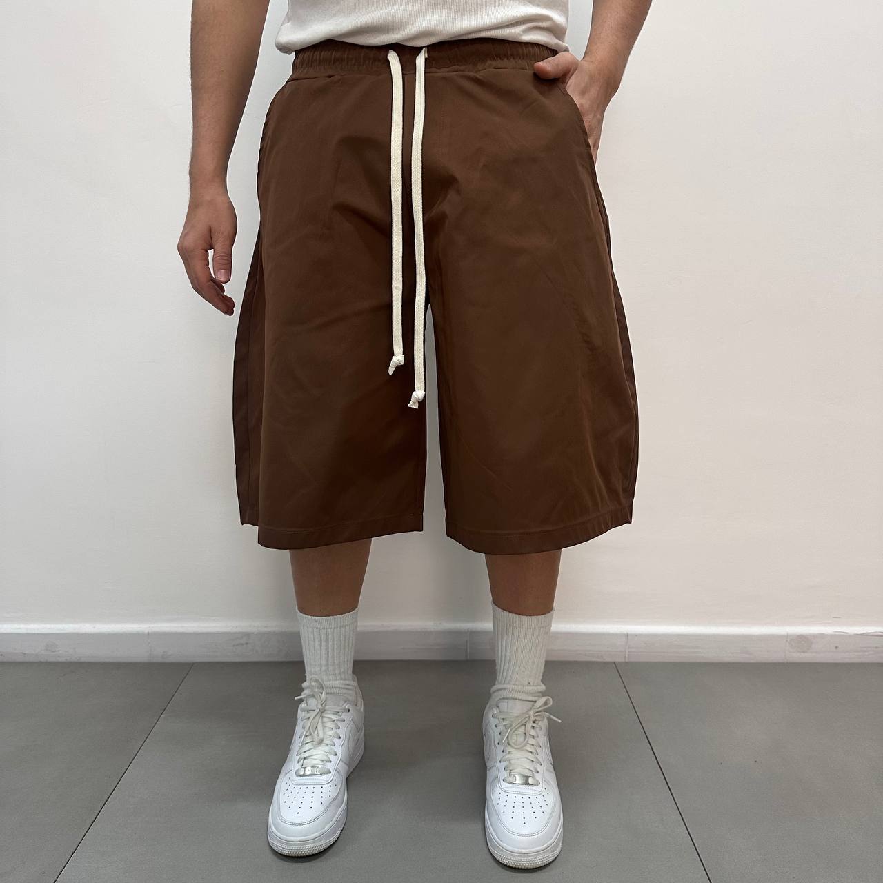 Short Balloon Tech Marrone