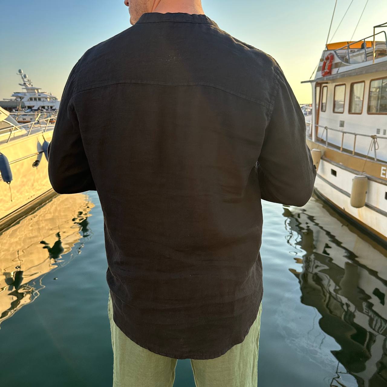 Camicia in lino 4 bottoni nera