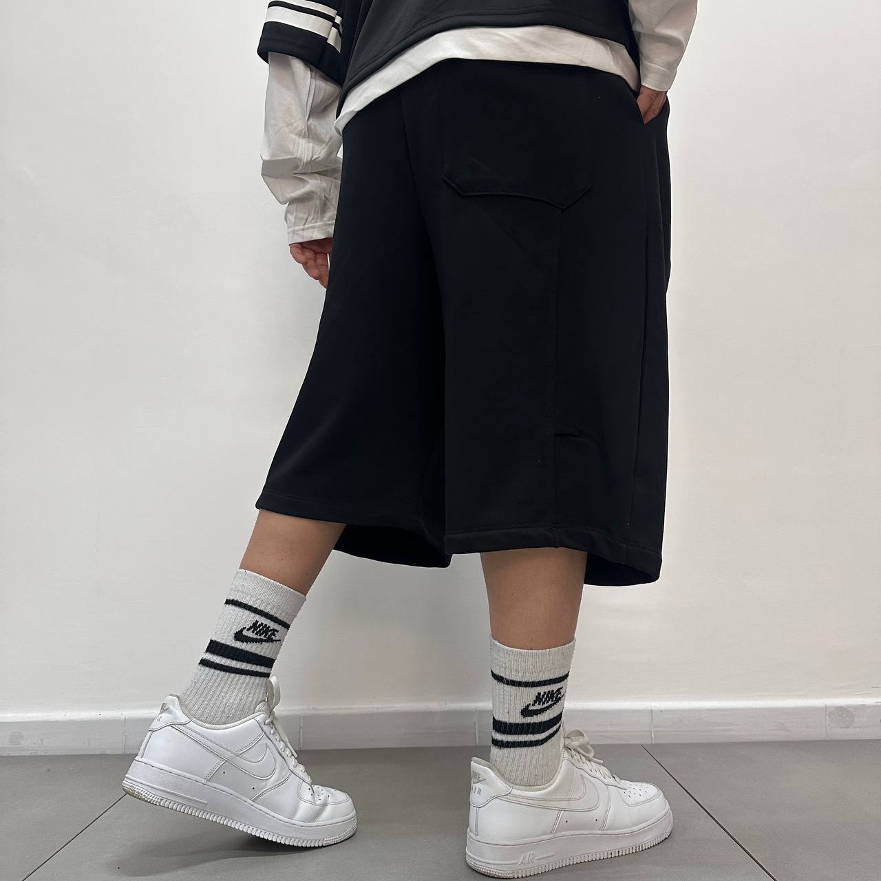 Short Istanbul nero