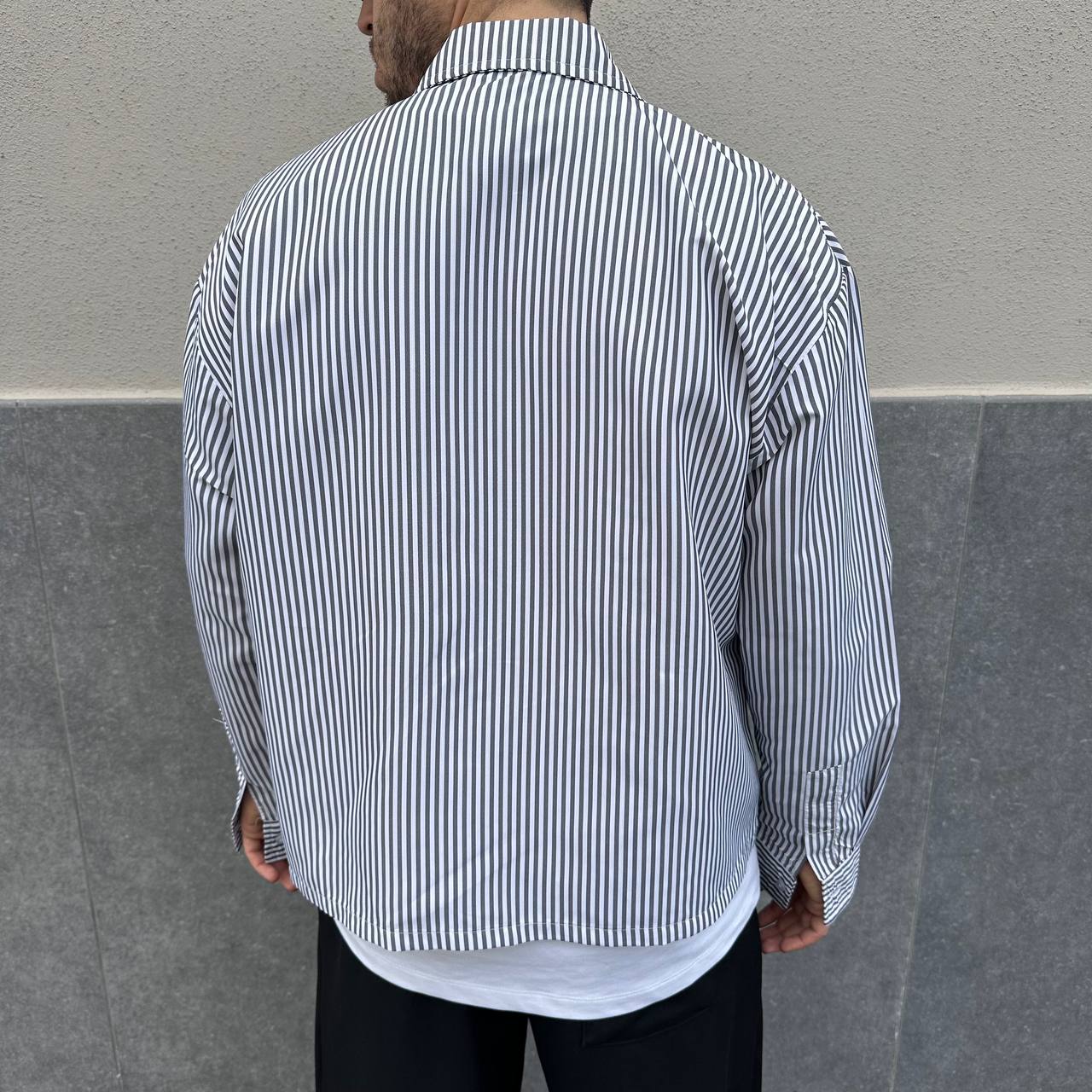 Camicia crop riga nera