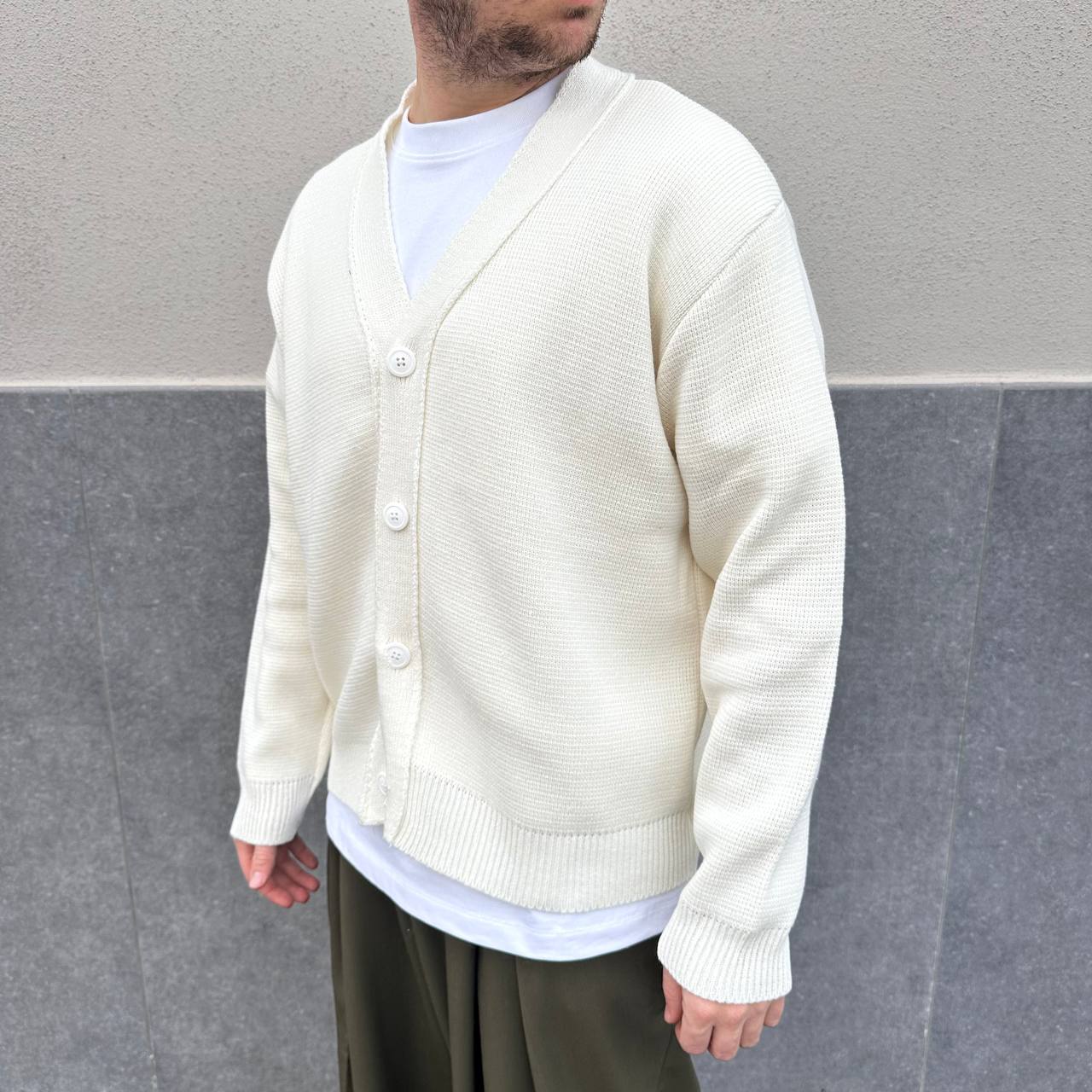 Cardigan in filo bianco