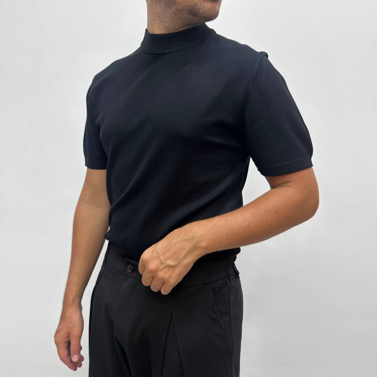 Maglia mezzocollo nera