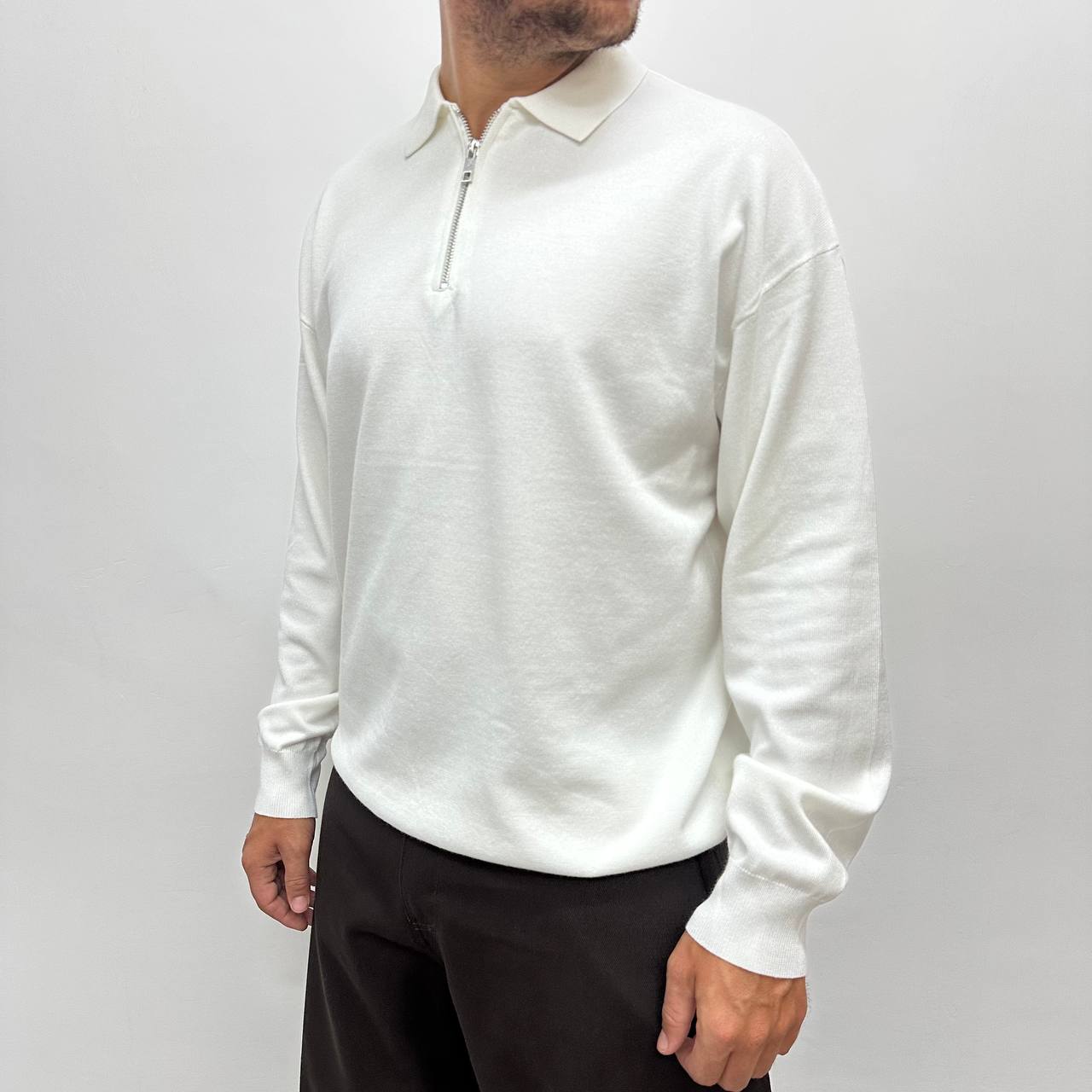 Polo over con zip bianca