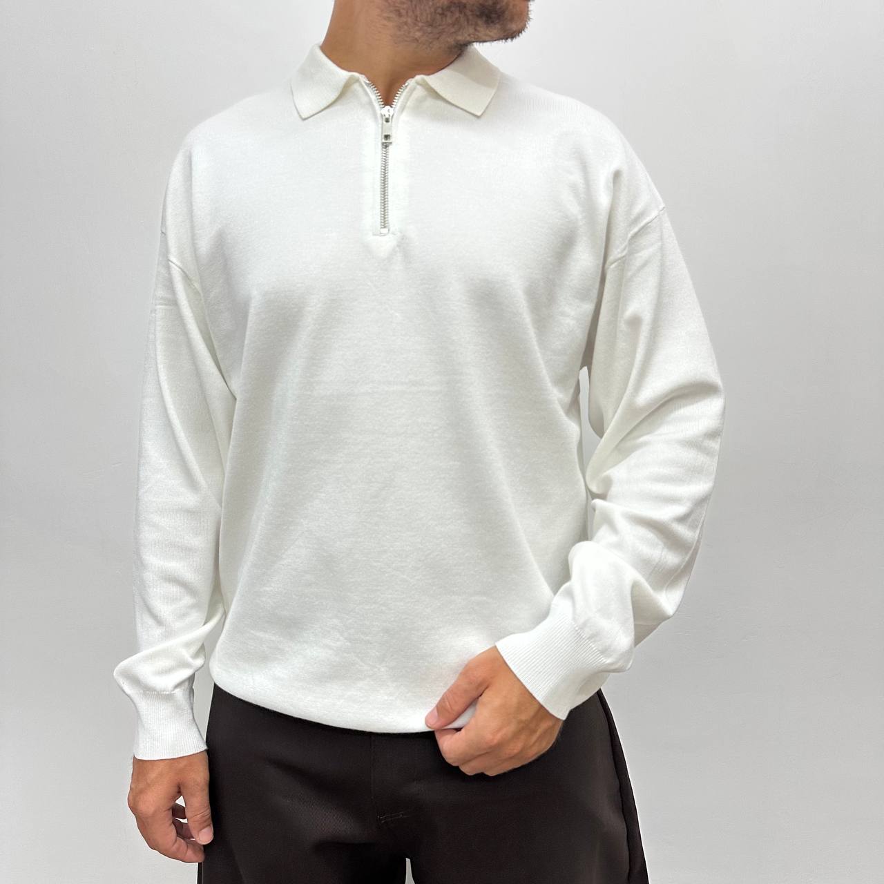 Polo over con zip bianca