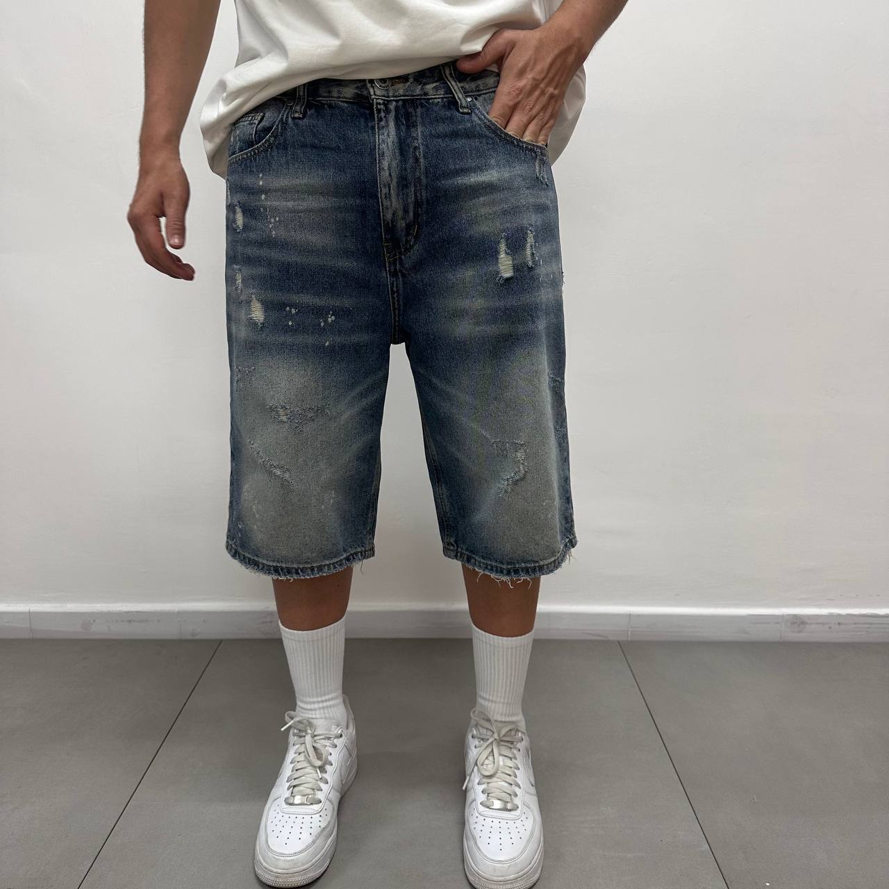Short 3728