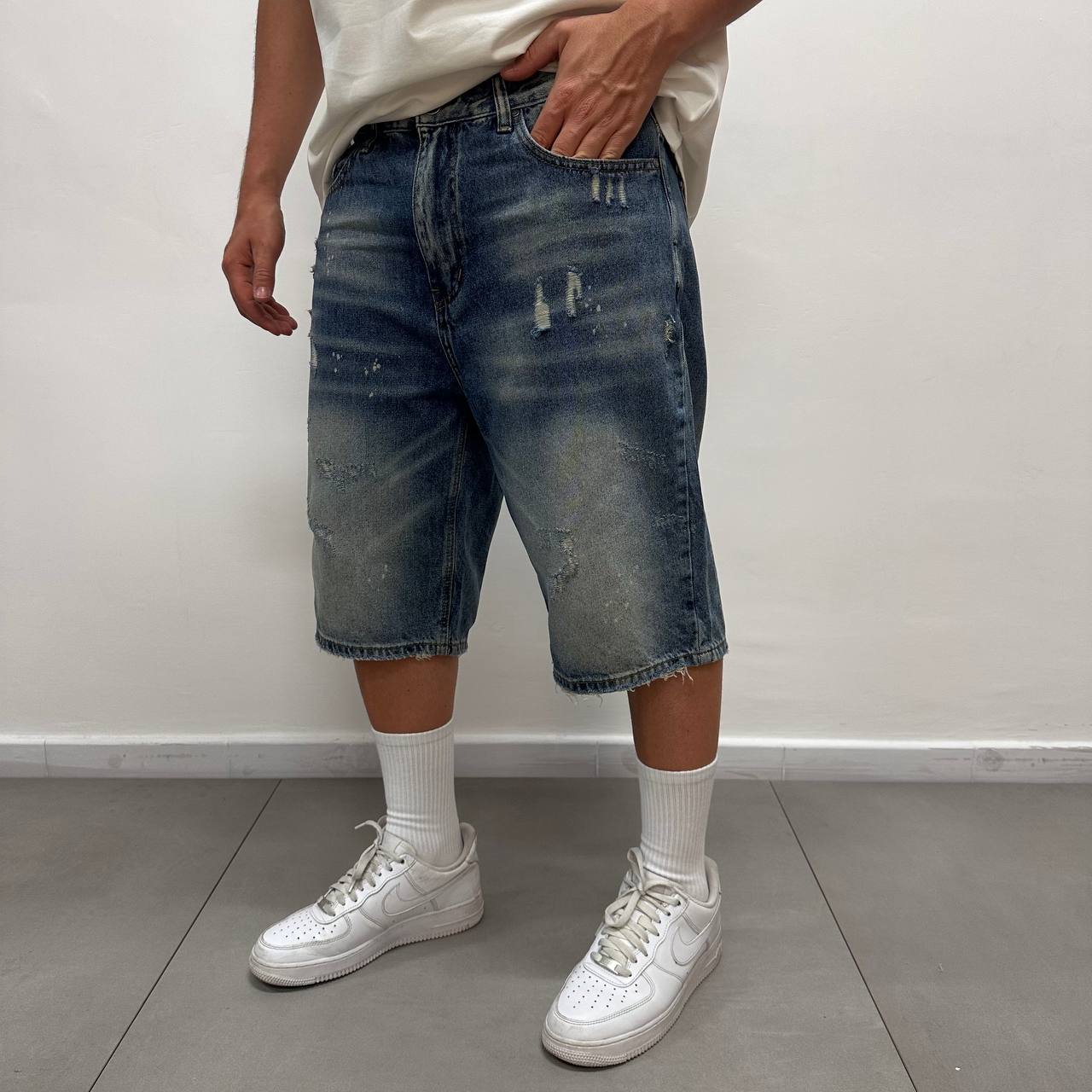 Short 3728