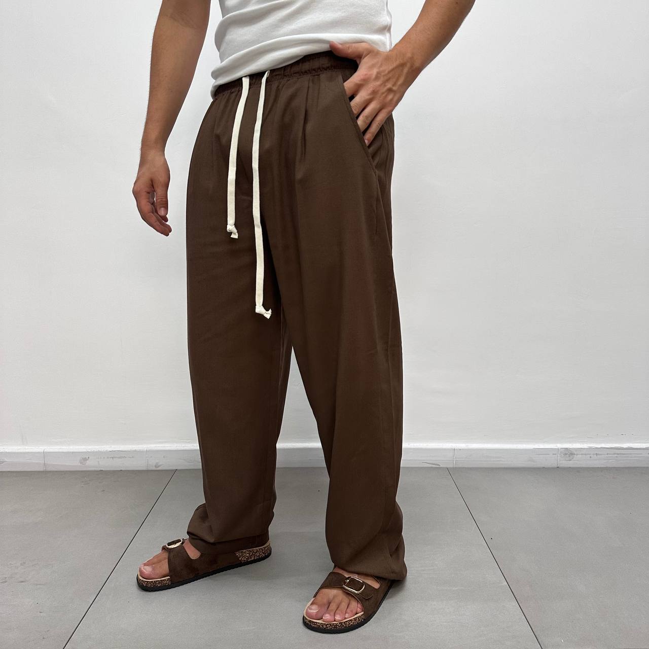 Pantalone elastico in lino marrone