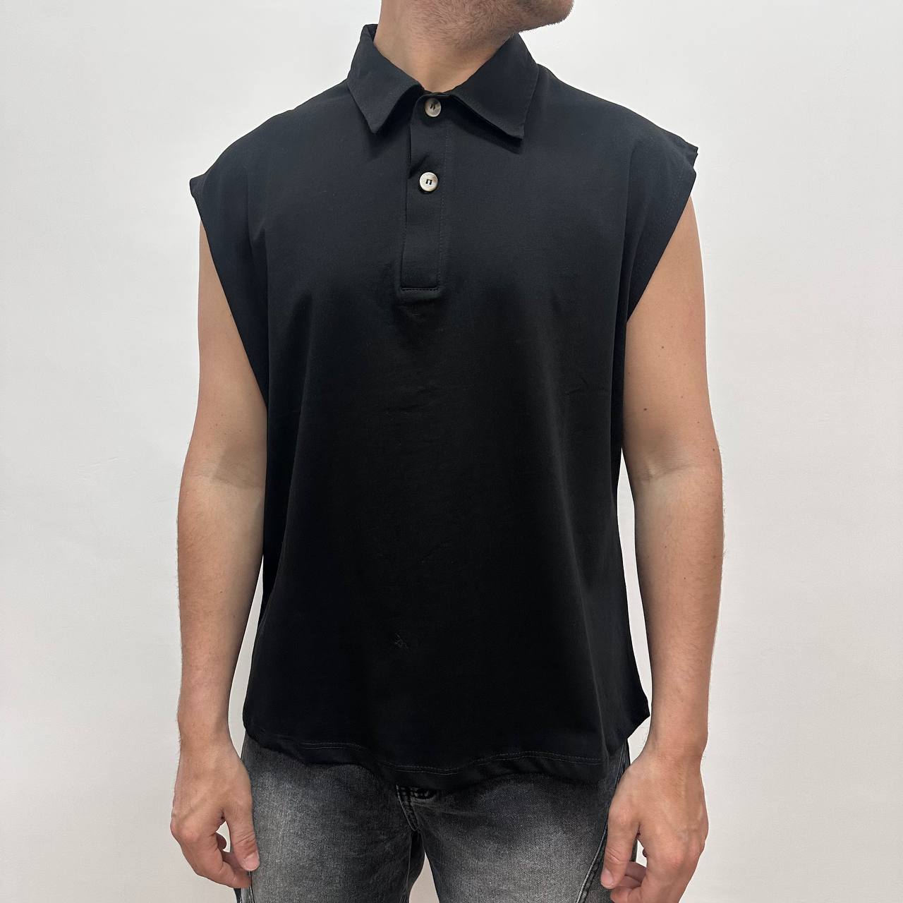 Smanicata Polo Crop Nera
